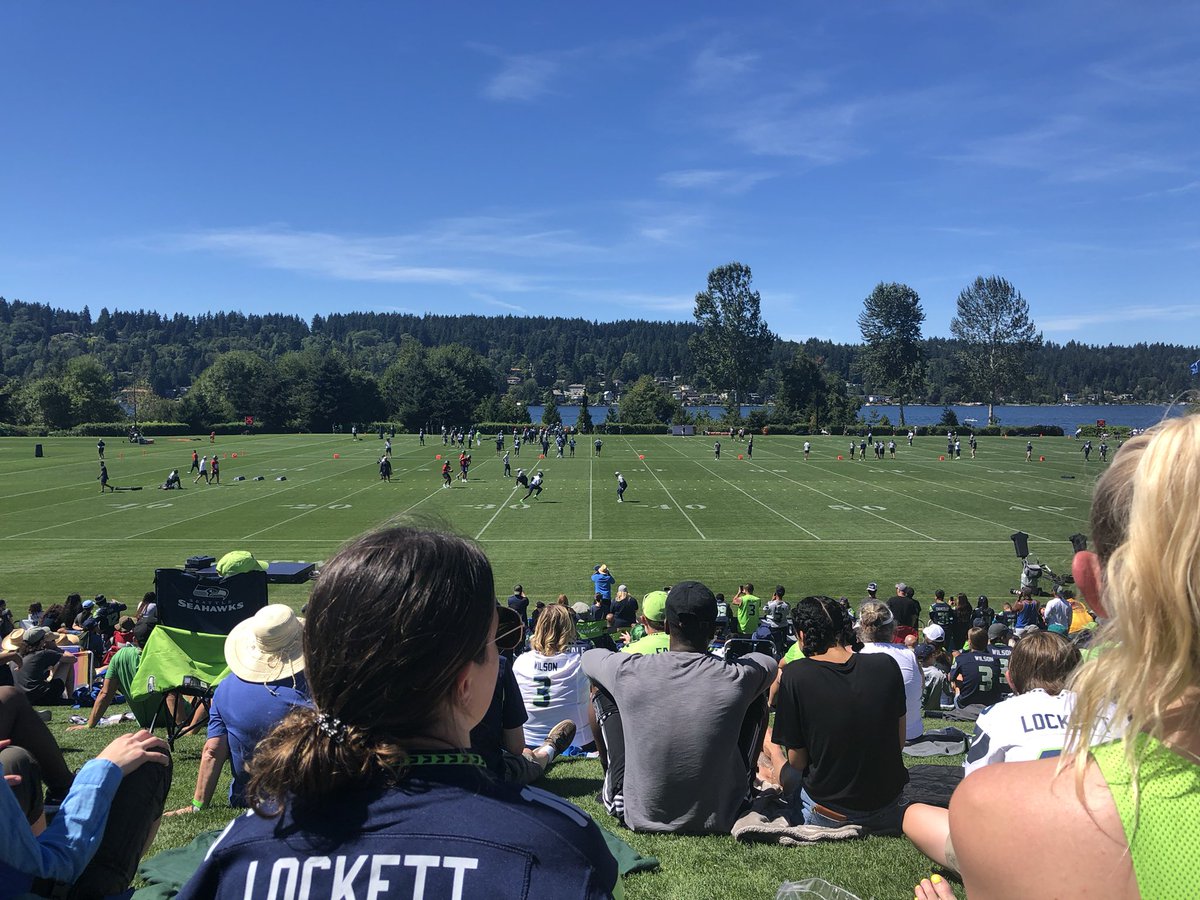 rees_da's tweet image. From an evening @TMobilePark to an afternoon @Seahawks training - enjoying the sporting summer #GoMariners #GoHawks