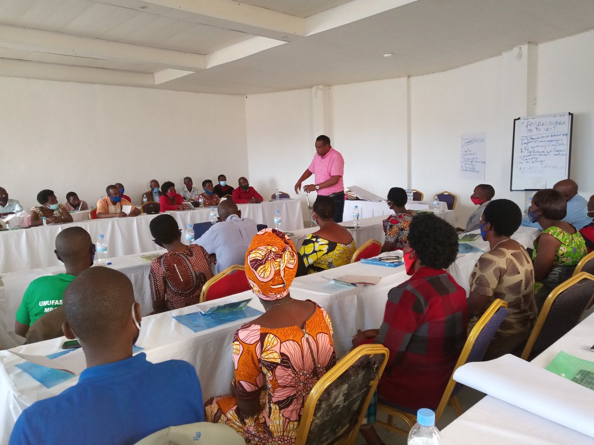 adepe_rwanda's tweet photo. ADEPE has trained #GFPs, #UWIs, #INZUs leaders from @NyabihuDistrict on #basiclaws,#genderequality,#conflictmanagement and #Mediation.
@RwandaGender @Rwanda_Justice @GenderMonitorRw @RwandaGov @LegalAid_Rwanda @FirelightFnd @unwomenrwanda @IFAD @unicefrw https://t.co/FX220lTDzv