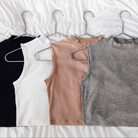 JenniferStadle5's tweet photo. So good I had to share! Check out all the items I'm loving on @Poshmarkapp from @valorieann2 #poshmark #fashion #style #shopmycloset #levis #11thstreet #spindl: https://t.co/CUU6RJk0RG https://t.co/ZFRh20Q7jX