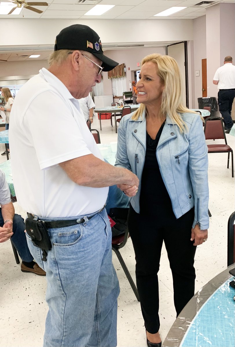 LeslieRutledge's tweet photo. Enjoyed being in Fort Smith with local business owners. As Governor, I will grow more jobs & keep fighting for small businesses! #MakeArkansasFirst https://t.co/bvz0MkFPHC