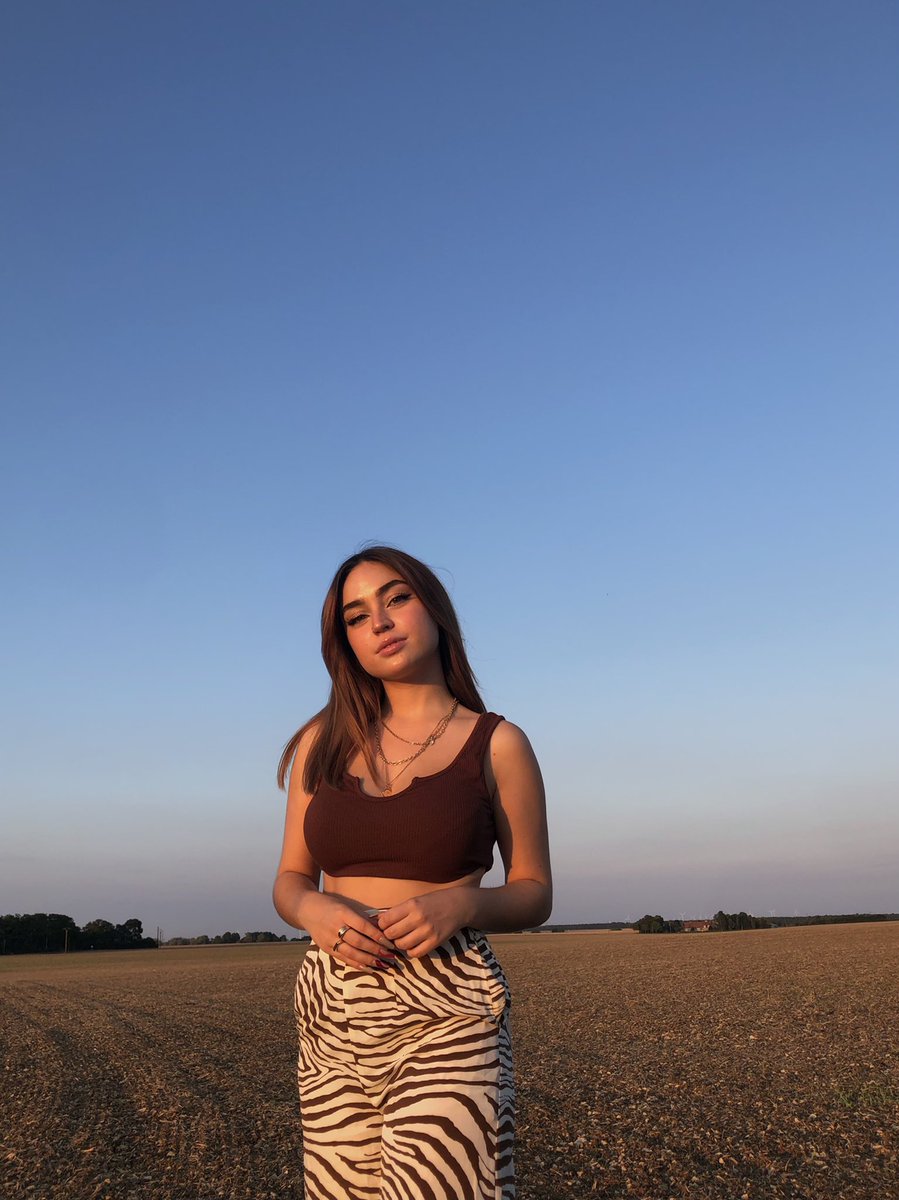 ElsaRibot's tweet image. insta a vu, vous aussi