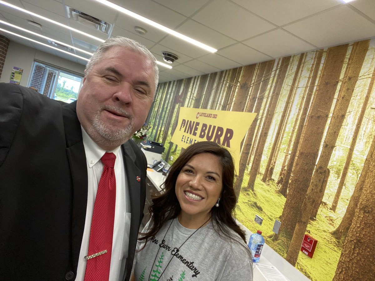 Great opening morning at Pine Burr Elementary this morning.  Congrats to Mrs. Thomas and her staff.   #Dedication #Just4Kids