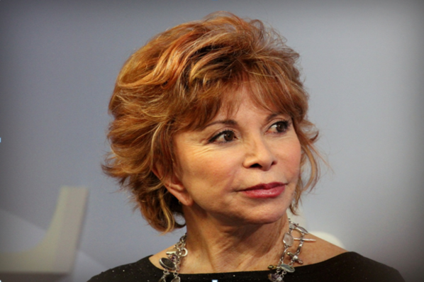 PEN_LAC's tweet photo. Isabel Allende: Nueva socia honoraria de PEN Chile.
La autora será recibida formalmente con una ceremonia virtual el 18 de agosto de 2021, a las 19 horas, tiempo local. El evento será transmitido en las redes sociales oficiales del centro PEN:
⬇️
https://t.co/OTGSKTh9Mr https://t.co/OQgxPnDXJI