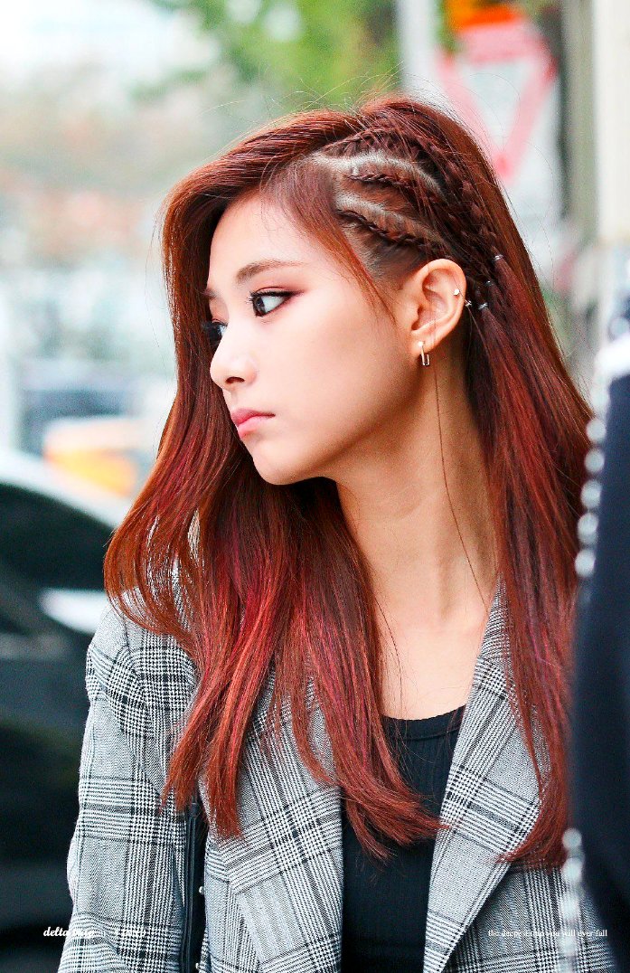 tzuyube's tweet photo. Cool 😎😎😎
Tzuyu be like I am the mafia
#tzuyu #twice #jyp https://t.co/EA2LTCgAxB