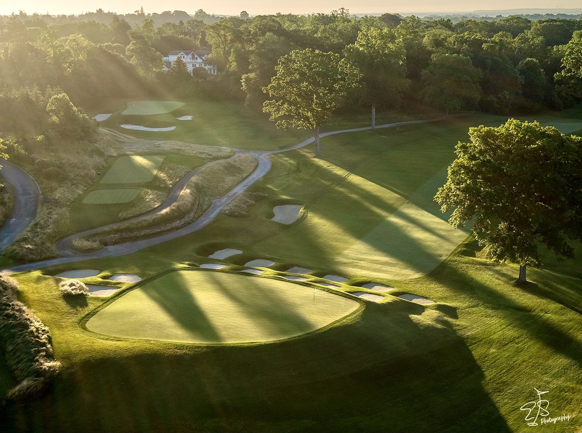 Evan_Schiller's tweet photo. Nice to be home for a few days to catch up on some editing…a few pics of The Apawamis Club.  One of my new favorite courses 👍  @MGA1897 #golfcoursephotos https://t.co/3osAqVNCge