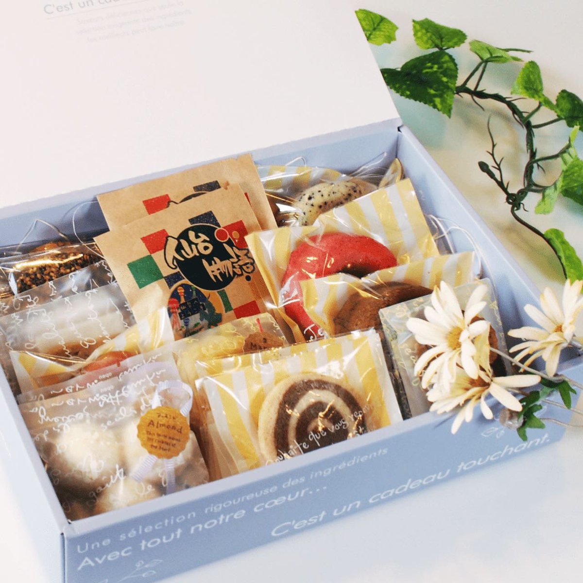 銀のりぼん こんにちは 銀のりぼんです もうすぐお盆入りですね 当店おすすめの焼き菓子セット 仙台 物語 人気のブッセ 好きです仙台 の詰め合わせたくさんご用意しております ぜひご利用下さい Ecサイトからのご注文もお気軽にどうぞ 銀のりぼん こんにちは 銀のりぼんです もうすぐお盆入りですね 当店おすすめの焼き菓子セット 仙台 物語 人気のブッセ 好きです仙台 の詰め合わせたくさんご用意しております ぜひご利用下さい Ecサイトからのご注文もお気軽にどうぞ