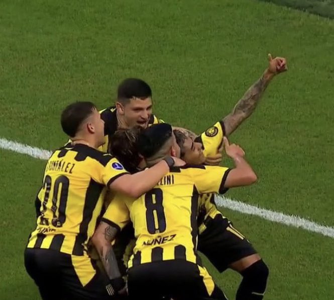🤳Dale like y rt a esta selfie de la suerte, para que nunca te quedes afuera con tu clásico rival.