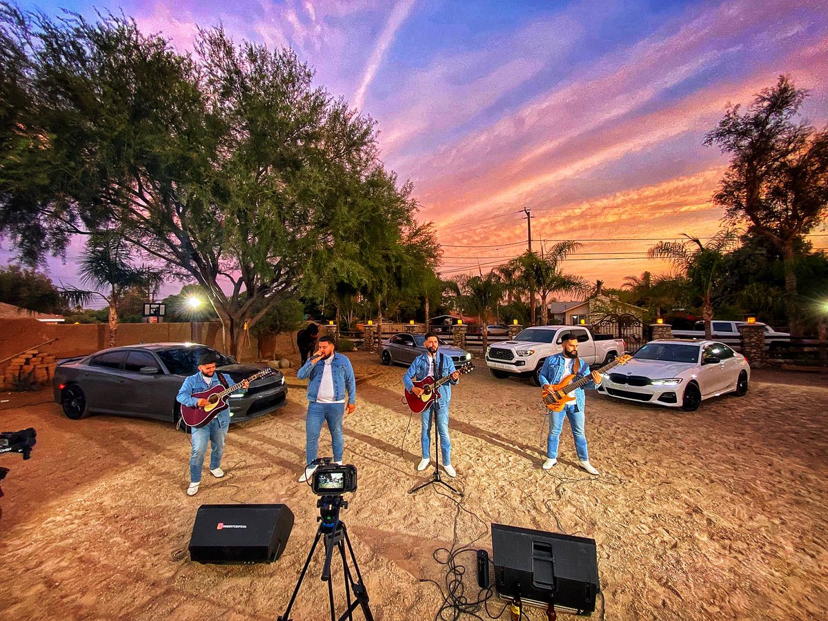shaulino1's tweet photo. New videos coming SOON 😉 @Los_Disidentes https://t.co/qyBqLUzQJH