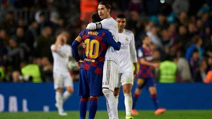 mundodabola's tweet photo. Sergio Ramos ofereceu a sua casa para Lionel Messi se hospedar nos primeiros dias como jogador do PSG.

📝 El Pais https://t.co/SW2uVBCZjI