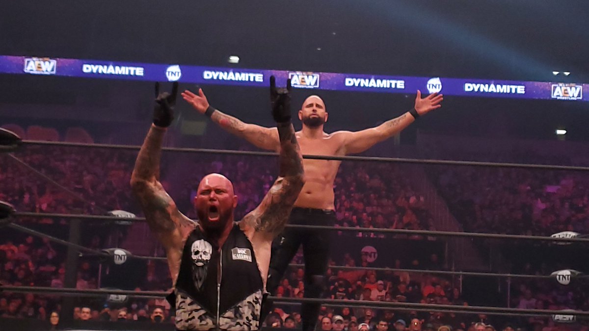 sethmoney's tweet photo. It's a #GoodBrotherSummer here at #AEWDynamite https://t.co/VlkLZQ7MQ9