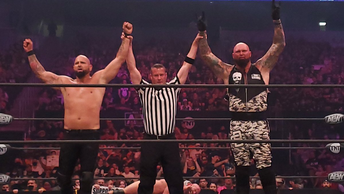 sethmoney's tweet photo. It's a #GoodBrotherSummer here at #AEWDynamite https://t.co/VlkLZQ7MQ9