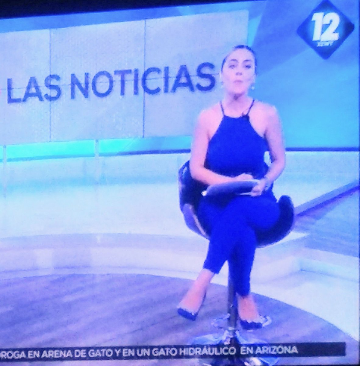 disturbeto's tweet photo. @EstephaniaBaez pero que bella damita nos informa todos los días 🙂 saludos!! https://t.co/Qf471wHQCw