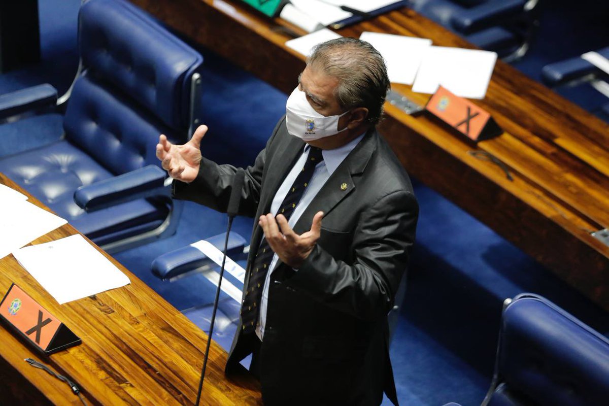 nelsinhotrad's tweet image. Enalteço a obstinação do senador @paulopaim , autor do PL, e a parceria do deputado @aecioneves pelas melhorias feitas na @camaradeputados . Aguardamos ansiosos a sanção desse instrumento de acesso universal a insumos de saúde, bem público global.

📷Agência Senado / @beansclock