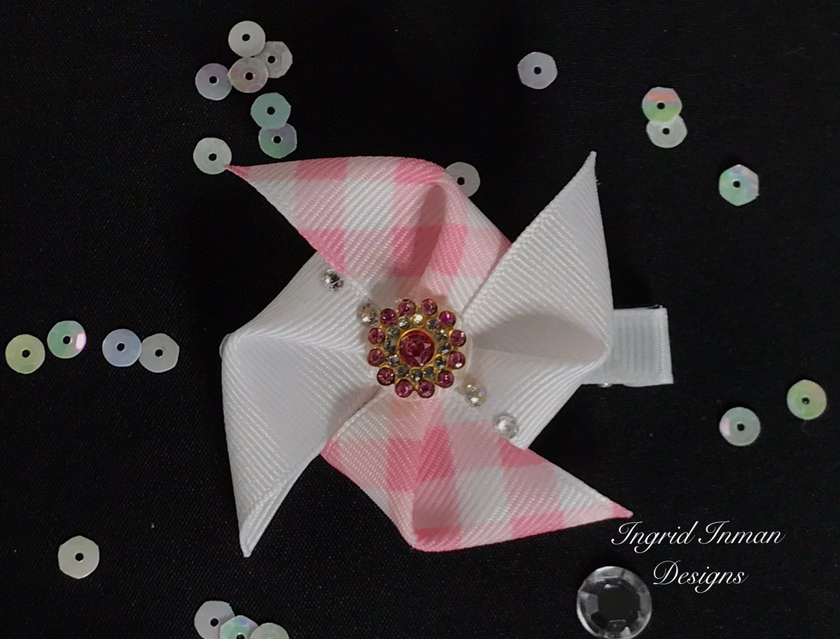 IngridInman's tweet photo. #bow #bows #handmade #ribbon #ribbons #handmadebows #yorkiesbows #yorkies #smalldog #smalldogbows https://t.co/pKzhdYADnT