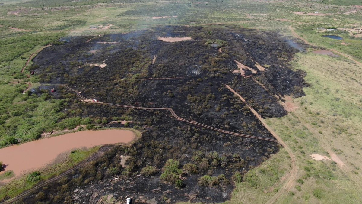 chieflasky's tweet image. 73 acre grass fire this afternoon on Hwy 258. Wichita West FD assisted by their mutual aid partners. Great work by all. #BuildtheTeam #WichitaWestFire #WWVFD