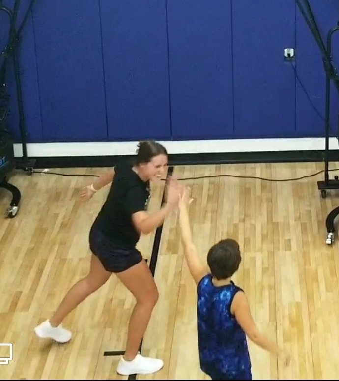 nelsonba25's tweet photo. After 40+ training sessions this summer, today was the last day of training for Delaney and @LilySchoknecht ! Thank you for the positive impact you've had on D and can't wait to watch you play this winter! @MWBBallTraining https://t.co/KsBdnvbIPX