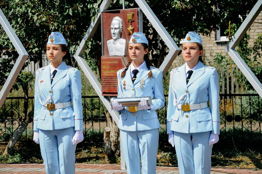 Сегодня состоялось торжественное закрытие областного проекта "Внутри истории" . Капсула "Памяти" из  Богатовского района передана в муниципальный район Борский.