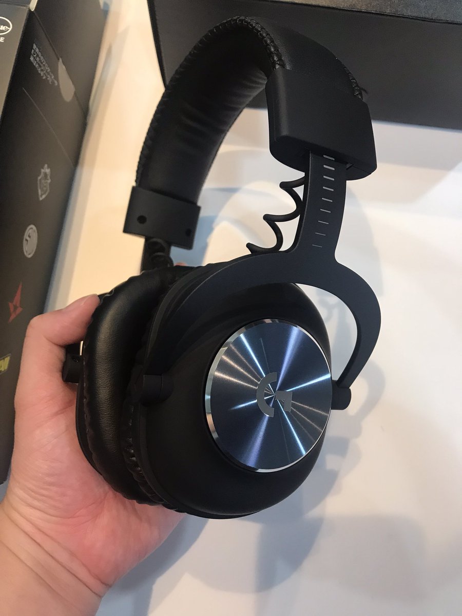 くろぽめ ヘッドセット新調しました G331 Pro X ロジクールさんまたお世話になります Razerのblacksharkとも迷ったけど 設定項目の細かさでロジさんに決定 マイク音質上がるかな くろぽめ ヘッドセット新調しました G331 Pro X ロジクールさんまたお世話になります Razerのblacksharkとも迷ったけど 設定項目の細かさでロジさんに決定 マイク音質上がるかな