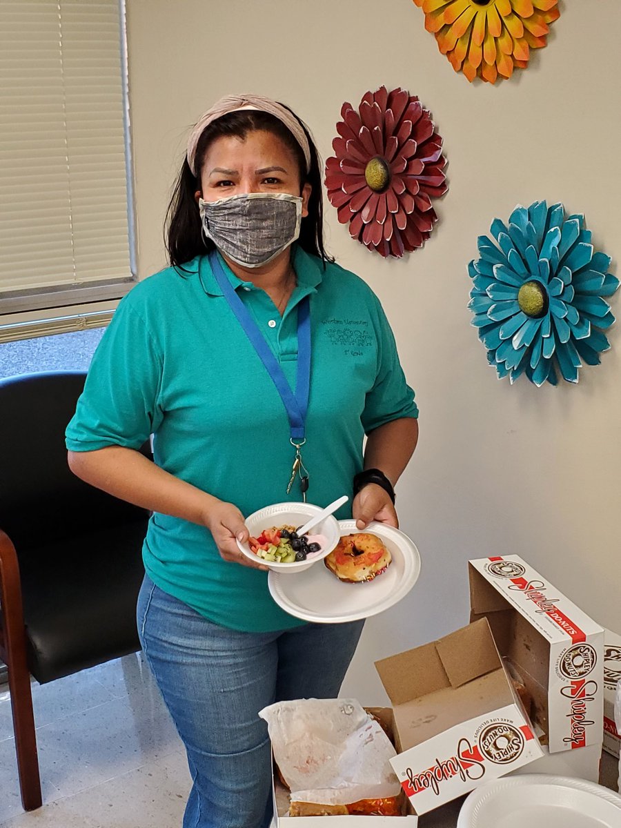 TalithaLaw1's tweet image. Starting off today with a small morning treat for this Humpday... yogurt and the fixins, donuts, granola bars, juice and coffee #ACElevelup #Aldineforward #Worshamwildcats