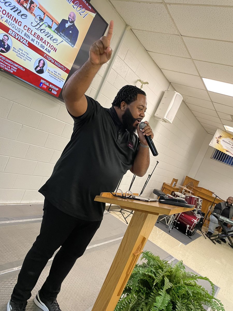 TyroneJacksonJr's tweet photo. “Great worship tonight at The Camp…”
“It’s Revival Time…”
8-11-21
“The Year Of Recommitment”
🖤 ❤️🖤
#TeamFBCC
#FBCC2021
#BecomingABetterMe
#ServingWithASpiritOfExcellence
#revdrtyronejacksonjr https://t.co/VVXBPuOJl4