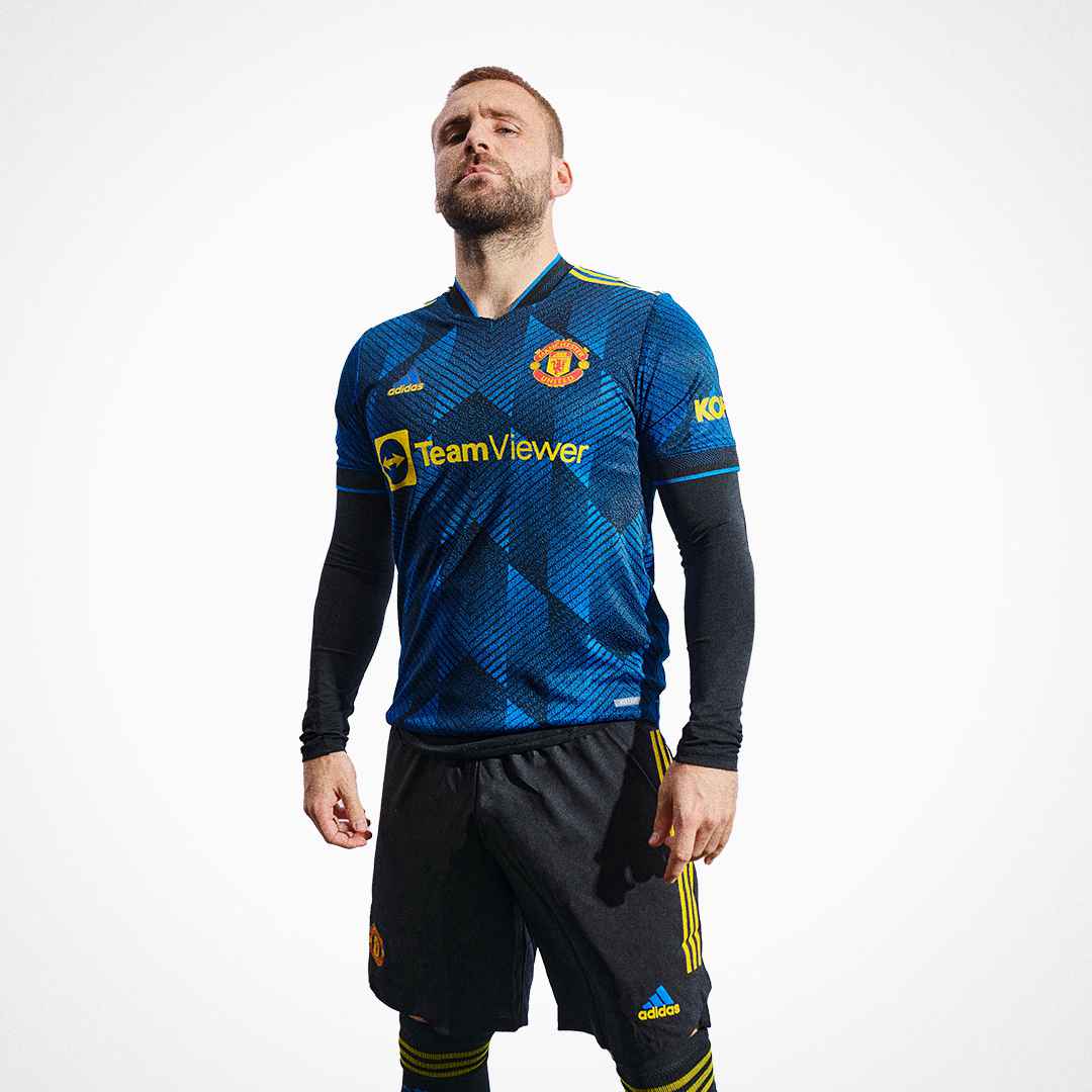 Sporf's tweet photo. 👕 @ManUtd have just dropped their third kit! 

✅ Cop or Drop? ❌ https://t.co/U8QSaA3rMP