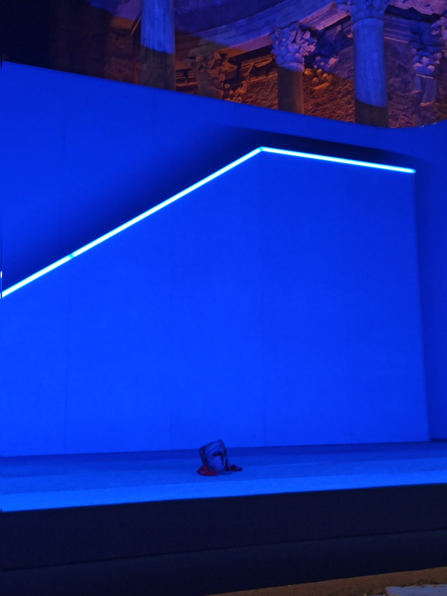 Gran Edipo <a href="/Festival_Merida/">Festival Internacional de Teatro Clásico de Mérida</a> <a href="/AlejoSauras/">Alejo Sauras</a>