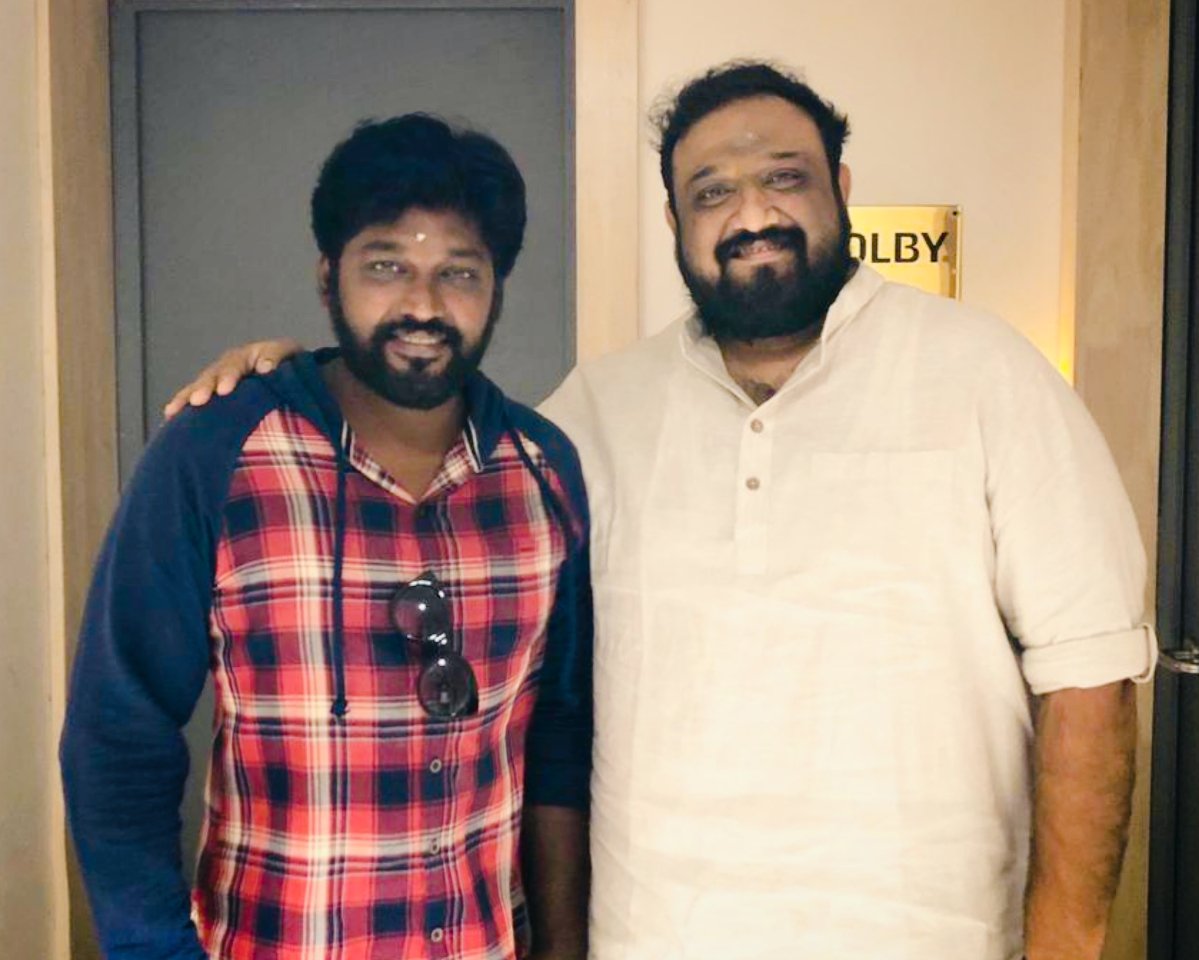 kabalivishwanth's tweet image. Now #Annaatthe Dubbing is going on. HBD SIVA சார்😍🎂💐தலைவர் @rajinikanth Sir உடன் 2வது முறையாக நடிக்கும் வாய்ப்பை உங்கள் மூலம் பெற்றேன் நன்றி சொல்ல வார்த்தைகள்இல்லை🙏@directorsiva Sir @sunpictures மற்றும் சினிமா ரசிகர்களுக்கு நன்றி #HBDDirectorSiva #46YearsOfRajinism
@BMsundar5