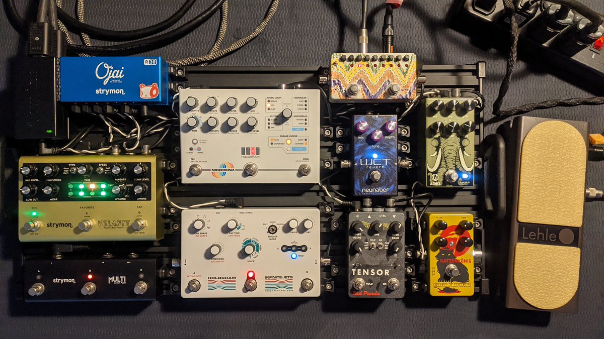 sadahiro_guitar's tweet image. リングモジュレーター…
別になくても困らん機材だけど、一瞬から数秒の金属音、変態音、変則的なトレモロが欲しい時があるので、久しぶりにボードに居座っていただく
#zvex #ringtone #ringmodulator