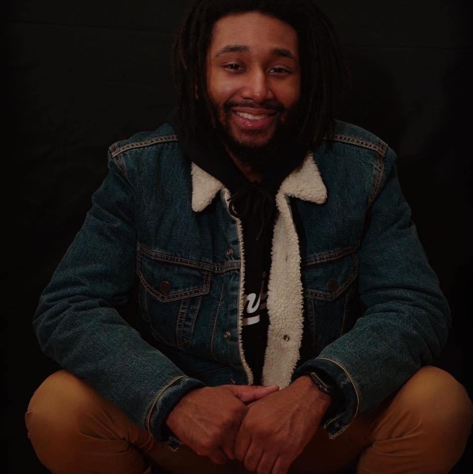 MalikEarnest's tweet photo. The victim has been identified as 26-year-old Jayren Bradford. Jayren was just arriving to work at @ShoePalace on Melrose Avenue, saw a crowd arguing outside the store over a sneaker raffle, and tried to intervene when a man shot him. He later died at an area hospital. https://t.co/KcCdiLJ751
