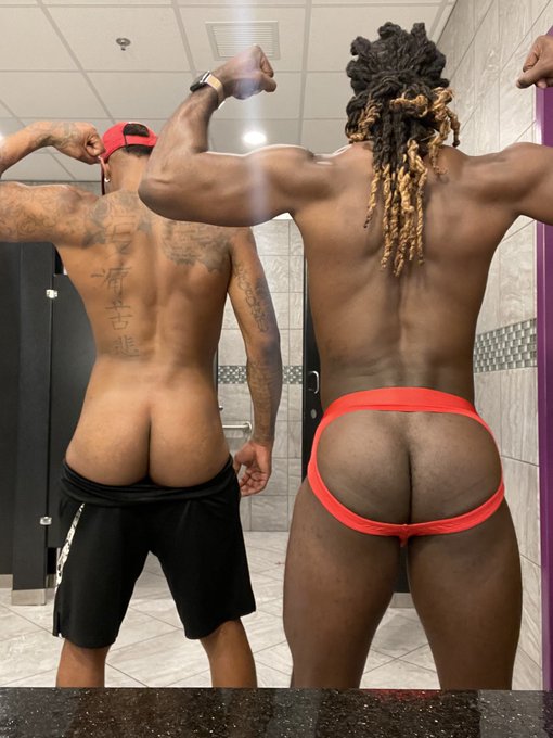 Back day HUMP DAY w/ @UnderstandTrap and @BamsexyBam  Eating time 🍽🍑🤤🥵😍 https://t.co/uWhikWtLOG<a class="tags" href="/tag/understandtrap">@understandtrap</a><a class="tags" href="/tag/bamsexybam">@bamsexybam</a><a href="/tag/happyhumpday"class="tags"><span>#happyhumpday</span></a><a href="/tag/feet"class="tags"><span>#feet</span></a><a href="/tag/ass"class="tags"><span>#ass</span></a><a href="/tag/bigolbooty"class="tags"><span>#bigolbooty</span></a><a href="/tag/assandf"class="tags"><span>#assandf</span></a>