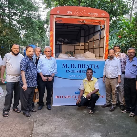 RotaryGhatkopar's tweet photo. Rotary Club of Mumbai Ghatkopar has risen to the occasion to reach out and provide relief materials to flood affected areas of #Murbad, #Chiplun &amp; #Kolhapur in Maharashtra. 

#RCMG #RotaryInternational #rotary #rid3141 #Ghatkopar #dreamteam #dreamyear #floodrelief #maharashtra https://t.co/8IxLj2kTbK