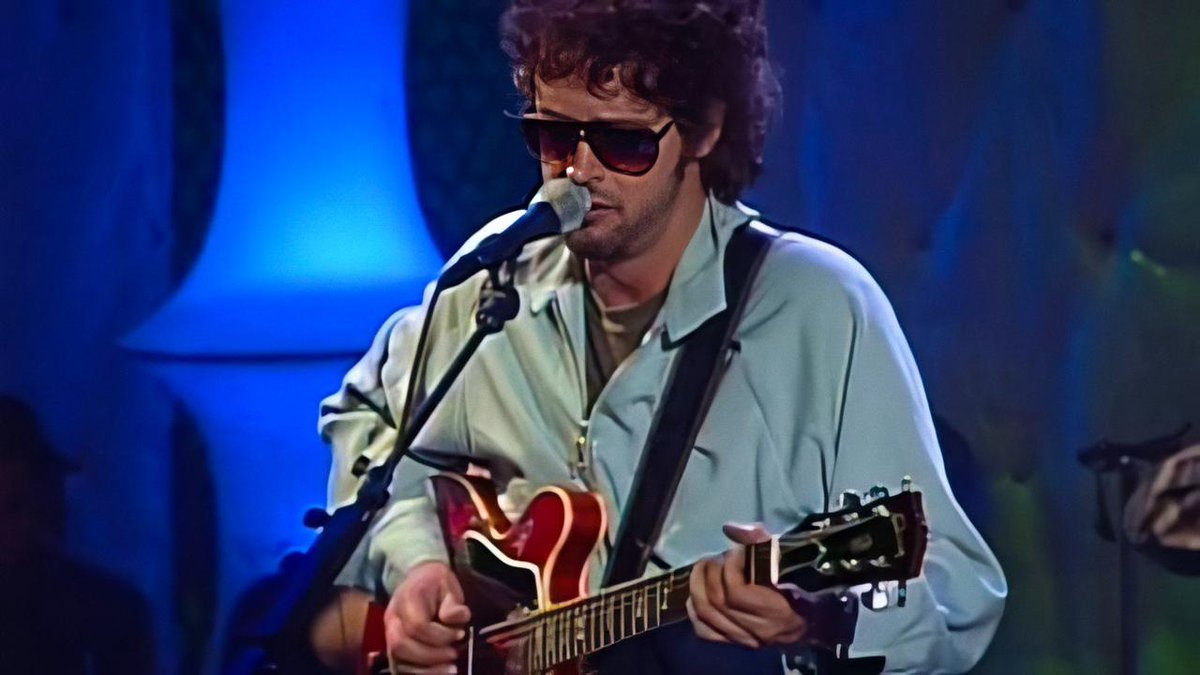 DCR925's tweet photo. Un día como hoy pero de 1959, nació el legendario Gustavo Cerati. Estaría cumpliendo 62 años. Físicamente no está, pero su música y legado nos seguirán acompañando. Recordarte es un hermoso lugar.

¡Gracias totales genio! #GustavoCerati https://t.co/D5l9pRvGFx
