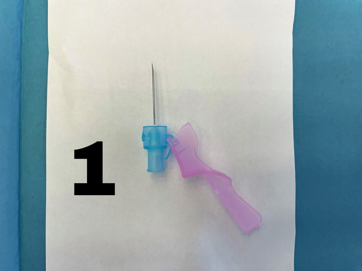 adrian_massotti's tweet photo. (1) Aguja utilizada en vacunación, 0,6x25mm.💉 
(2) Aguja para administrar medicación intramuscular, 0,8x40mm.💉

(3) Tubo para respirar artificialmente, 20cm.🏥 
Duele ingresar en una UCI por #Covid_19, el “pinchazo” de la vacuna…

¿Se vacuna ya de una vez, por favor? #Vacúnate https://t.co/X1ZS3NDlkD