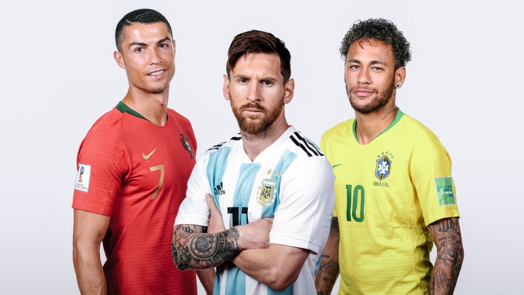 Ante la probable marcha de Mbappé en 2022, ojo a la jugada maestra que estaría preparando Al-Khelaïfi: fichar a Cristiano, que acaba contrato con la Juve. Juntar a los tres delanteros más diferenciales de la historia reciente sería pasarse el juego🔱
