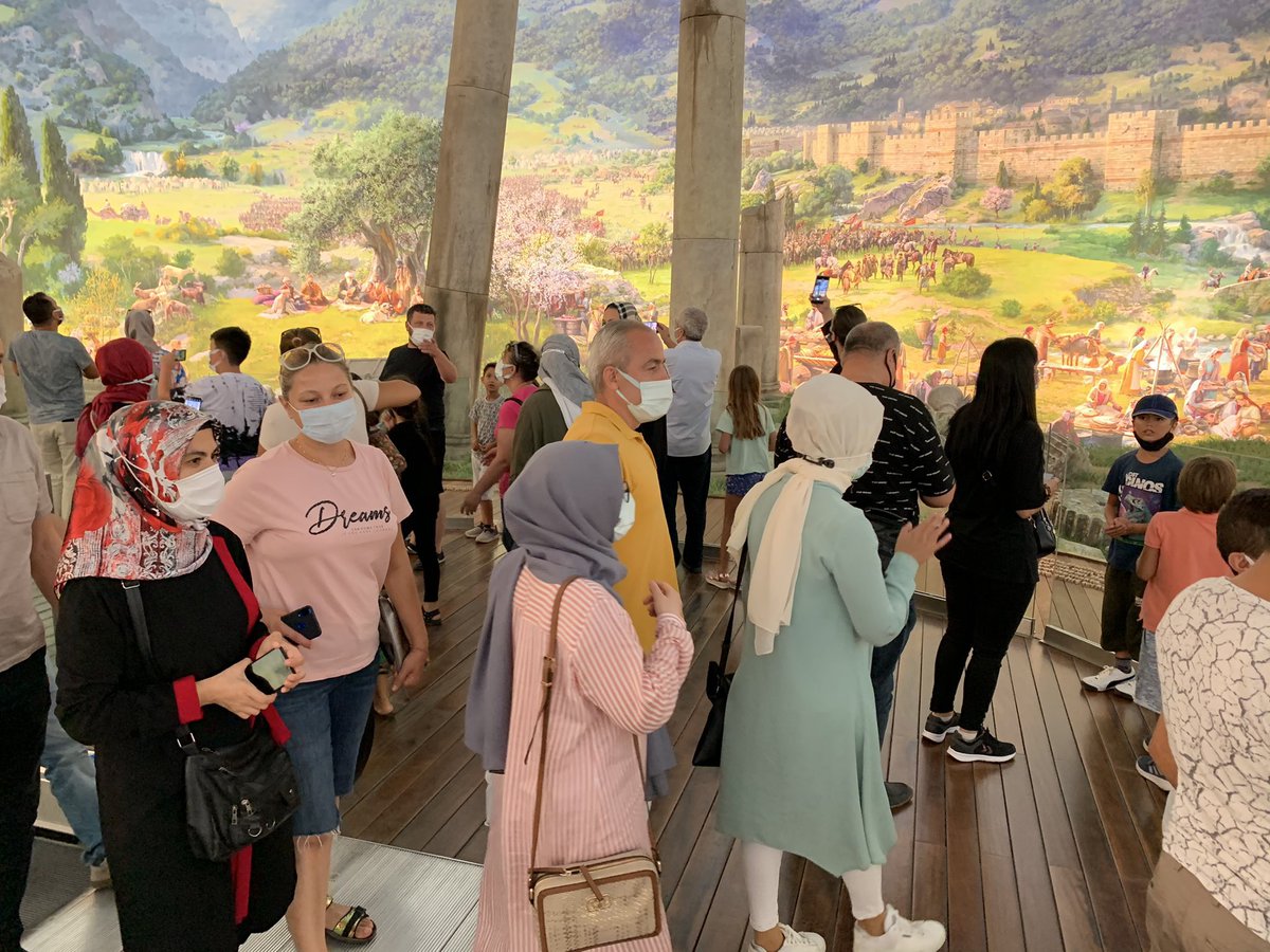 Osmangazibldgsm's tweet photo. Yüzme branşı öğrenci ve velilerimizle @FetihMuzesi ziyareti gerçekleştirdik. İlgi ve alakalarından dolayı @FetihMuzesi yöneticileri ve çalışanlarına teşekkür ederiz. 
Biz de spor sadece spor değildir. https://t.co/BaWZdbuprA
