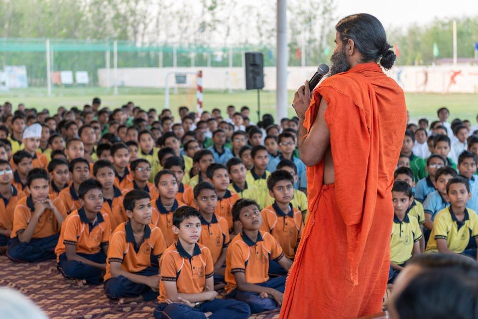 हमने जीवन में क्या प्राप्त किया, हमारे जीवन की उपलब्धियां क्या हैं। यह सब कुछ इसके ऊपर निर्भर करता है कि हमने निर्णय कैसे किए हैं।
 #Acharyakulam