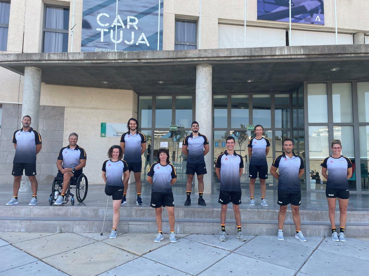 Paralimpicos's tweet photo. Os presentamos al Equipo Paralímpico Español de Remo.
Se encuentra concentrado en el Centro de Especialización Deportiva de Sevilla y son:
🚣Josefa Benítez
🚣Enrique Floriano
🚣Jorge Pineda
🚣Javier Reja
🚣Verónica Rodríguez
🚣María Armendáriz.
¡Palada a palada, a #Tokyo2020 ! https://t.co/IV9zpopUQ6