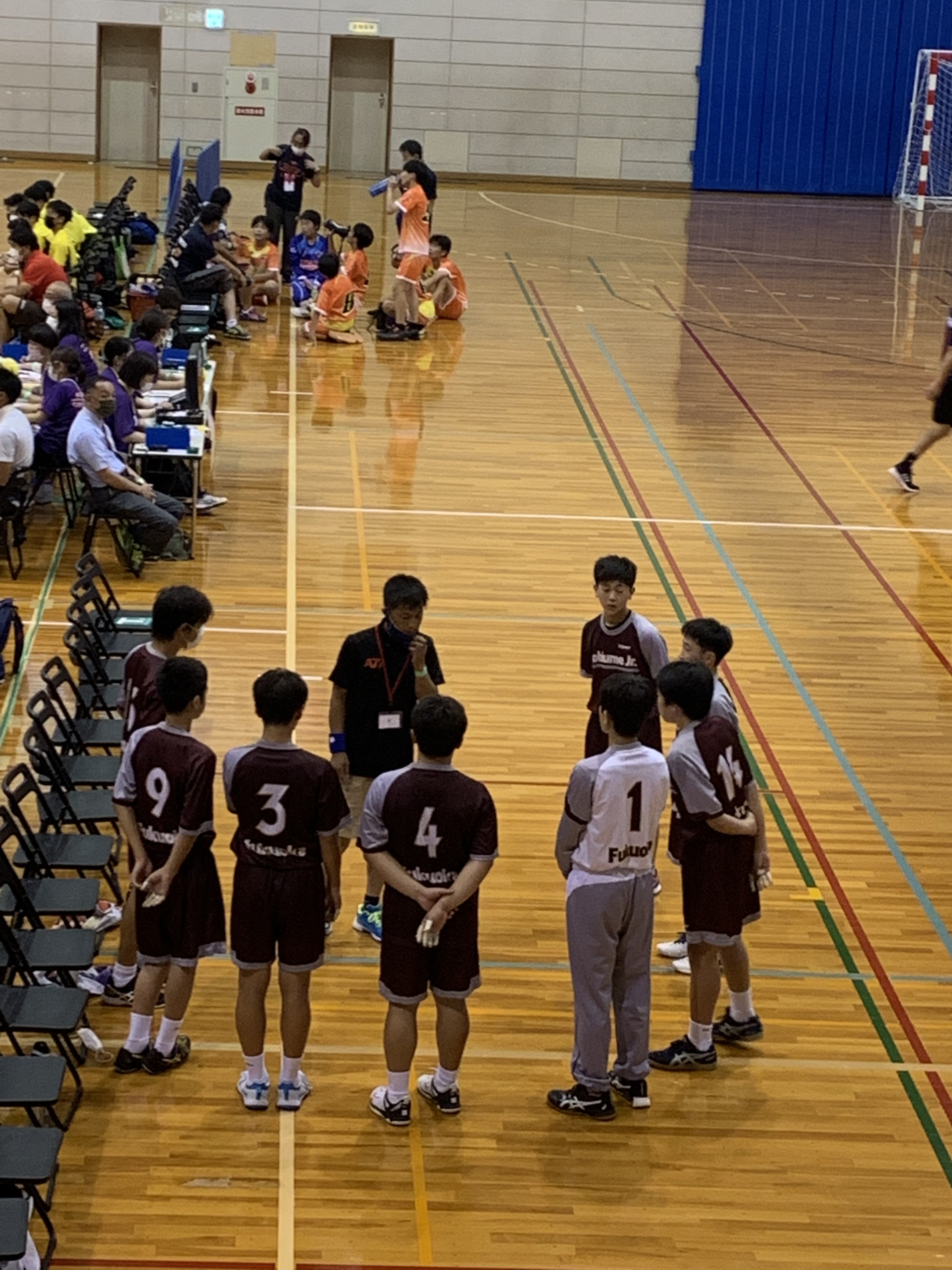 ハンドボールクラブチームカップ 公式 8月12日 男子1回戦 前半終了 Sgハンドボールクラブ 兵庫 23 3 Wegweiser福岡 福岡 とびうめジュニア 福岡 19 10 Hc大和ロビンズ 奈良 中学生クラブチーム ハンドボール クラブチームカップ T Co