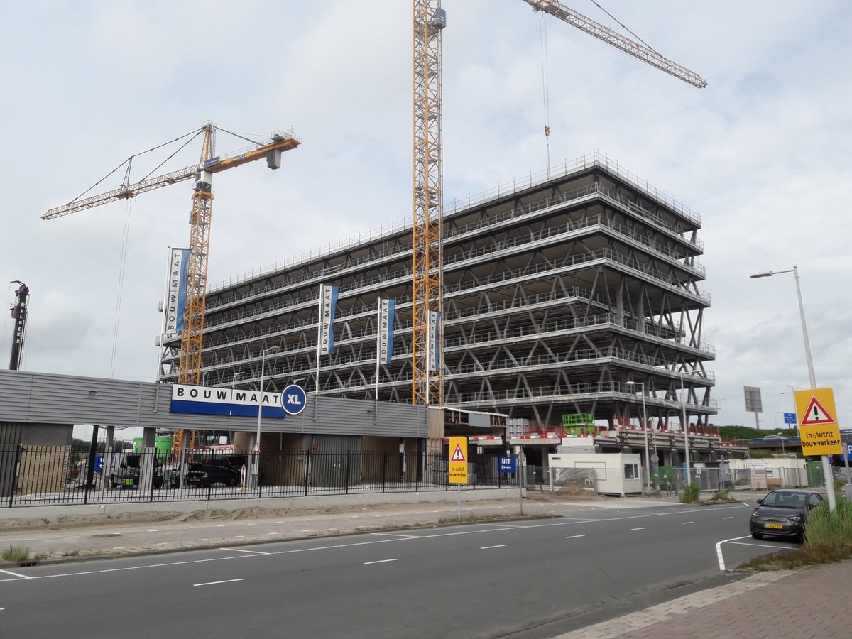 FWoerden's tweet photo. The Joan Amsterdam /Duivendrecht  kantoor langs A10 @Vshanab @OZarchitecten @BouwenmetStaal1 https://t.co/oS21KCyWZ6