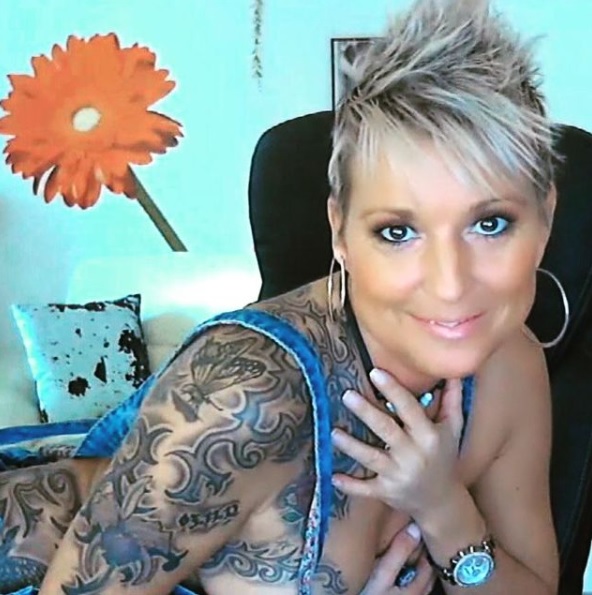 Ich w&uuml;nsche Euch einen sch&ouml;nen Donnerstag! F&uuml;r Langeweile habe ich etwas f&uuml;r Dich! Schau doch mal rein