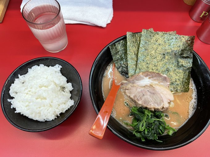 1回目のワクチン打って来ました。1時間程経過しましてが今の所左手の指先まで軽い痺れと違和感、左の首から後頭部に若干の鳥肌な感じです。 