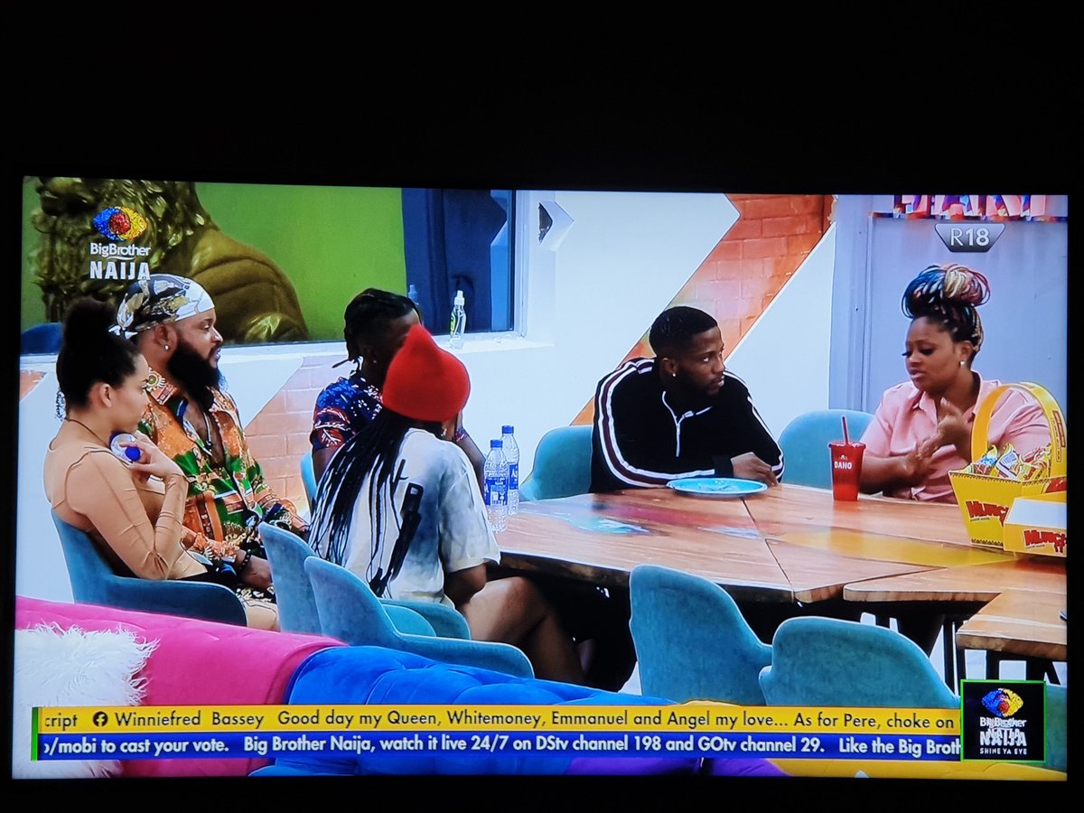 Truthfullysayin's tweet photo. Maria sitting near the man that she told Pere yesterday, once she dislikes a person, everything they do irritates her.
How come White Money is not irritating her right now? Maria and her best frenemy WM. Lmaoo #truthfullyspeaking #bbnaija2021 #BBNaijaSeason6 #BBNaijaShineYaEyes https://t.co/a3wiCPAAe5