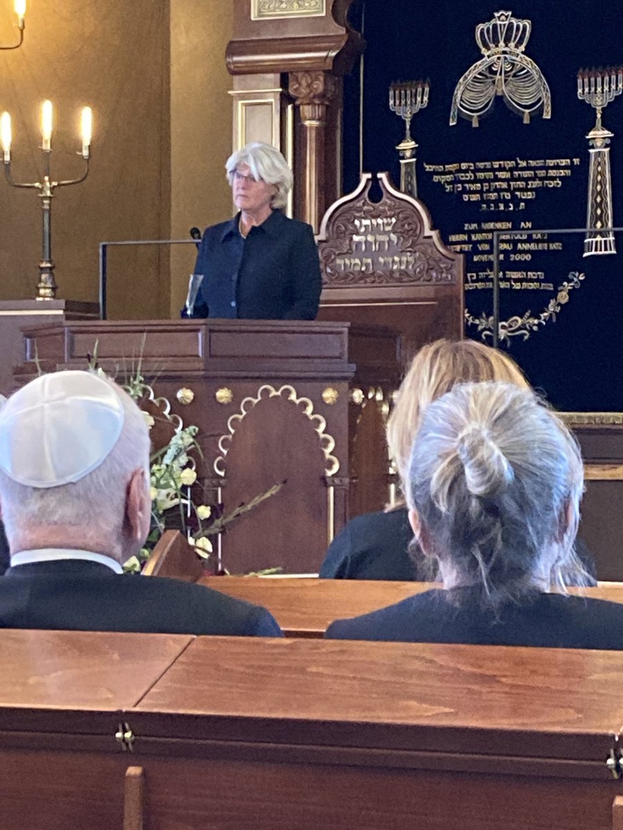 Staatsministerin Grütters würdigt anlässlich der Wiedereröffnung der Carlebach Synagoge #Lübeck den Beitrag von Jüdinnen und Juden zum kulturellen Erbe in Deutschland ⁦<a href="/2021JLID/">2021JLID</a>⁩ ⁦<a href="/AndreiKovacs_/">Andrei Kovacs</a>⁩ ⁦<a href="/ZentralratJuden/">Zentralrat der Juden in Deutschland</a>⁩