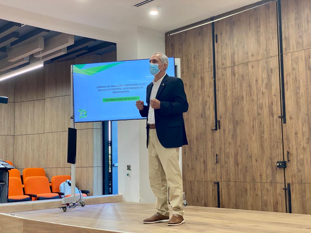 UIS's tweet photo. #AEstaHora directivos de la UIS, en cabeza de Orlando Pardo Martínez, vicerrector Académico, dan apertura a la sala auditorio Jorge Zalamea Borda, espacio abierto al desarrollo de presentaciones culturales y de actividades académicas a servicio de la comunidad en general. https://t.co/cyQUvjOsW7