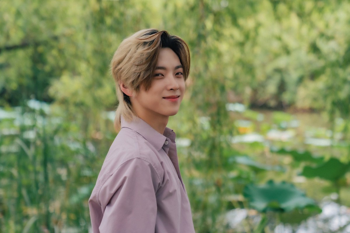 WUZO_BLITZERS's tweet photo. [📷][#BLITZERS]
[#GO_U_RAID]
오늘 저의 보컬 커버 영상이 공개되었는데요
다들 어떻게 보셨을지 궁금하네요
아! 영상 속 제 사진은 공식카페에서 확인해 주세요
​
🔗 https://t.co/6474vyajvp
​
#블리처스 #GO_U #고유 https://t.co/hWSQZLVuYh