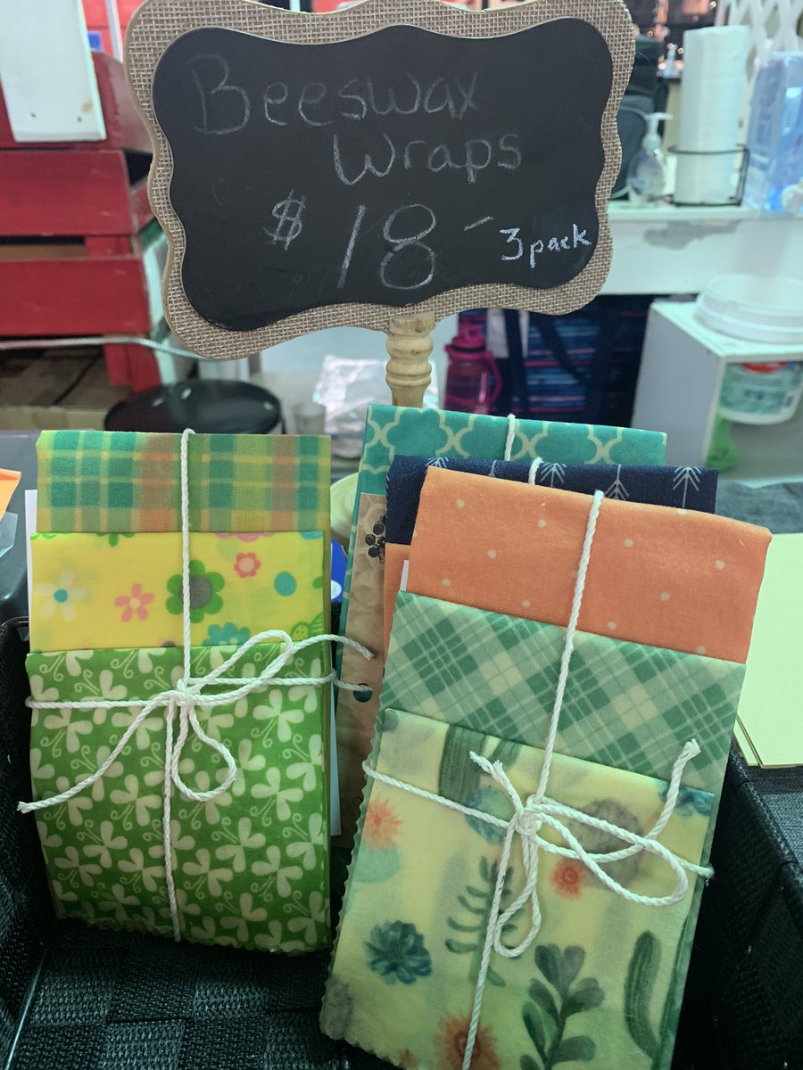 Looking for eco-friendly products?♻️🌎

Whalen Apiaries has got you covered with beeswax wraps in every pattern you could think of!!🐝