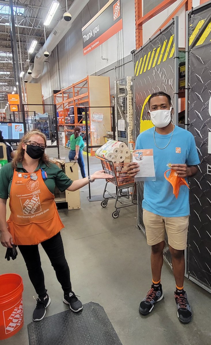 Iryna (@imatsiayeuskaya) on Twitter photo So proud to be on the team with amazing people like Brandon - the Service associate of the month!!! So well deserved! Thank you for taking pride in what you do every day. @Mikella_James <a href="/ThakkerPoonam/">poonam thakker</a> <a href="/carynamarie/">Caryna Marie</a> <a href="/HeldieRodriguez/">Heldie R</a> So proud to be on the team with amazing people like Brandon - the Service associate of the month!!! So well deserved! Thank you for taking pride in what you do every day. @Mikella_James <a href="/ThakkerPoonam/">poonam thakker</a> <a href="/carynamarie/">Caryna Marie</a> <a href="/HeldieRodriguez/">Heldie R</a>
