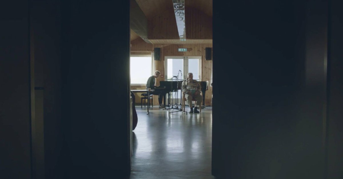 OlafurArnalds's tweet photo. Today marks 5 years since Island Songs was released.
To this day, it's one of my favourite projects I've worked on. The idea was to explore a different side of Icelandic musicality and honour the incredible talent and artistry of the locals that give so much to their communities. https://t.co/T0q327nk2d