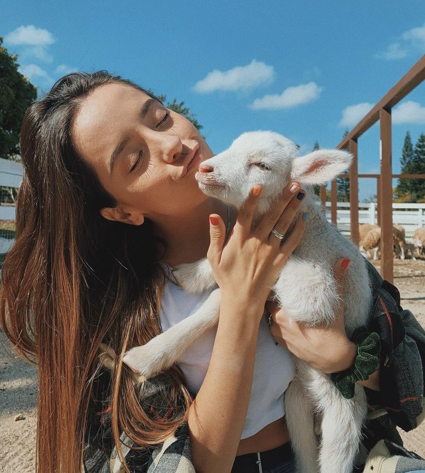 MASIVA 2 
Meta: 200 
 #FefiOliveiraParaTi #SebastianSilva #Club57 #Club57Nick #EvalunaMontaner #RopaCara #Camilo #KCAMexico