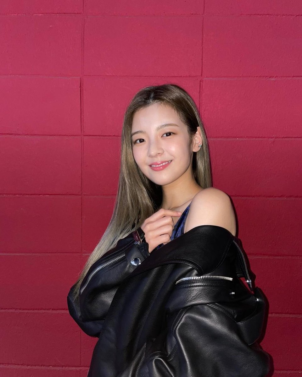 JlSULOOKS's tweet photo. https://t.co/02O0H9Yd2m